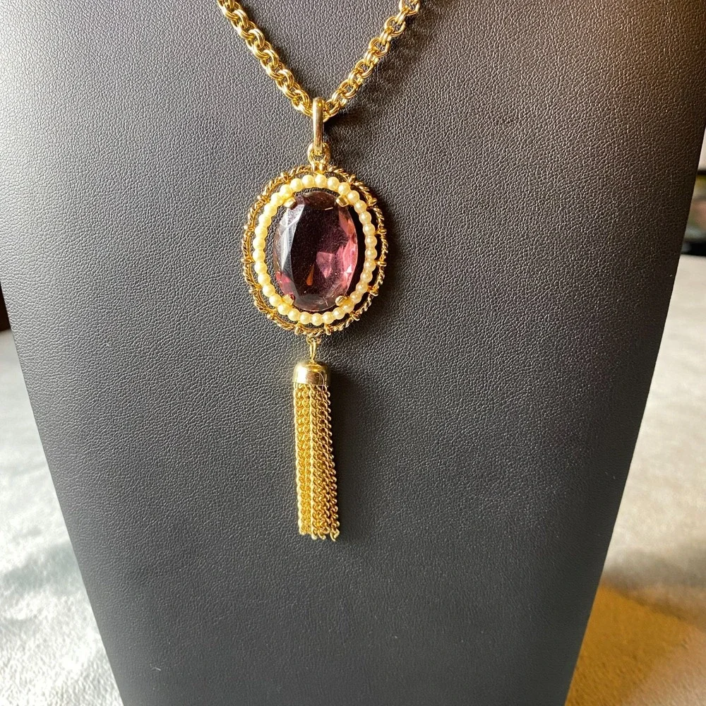 Avon vintage necklace